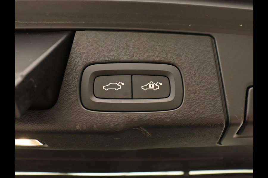 Volvo XC60 2.0 T8 Twin Engine AWD Inscription | Panoramadak | Trekhaak | Stoelventilatie | Bowers & Wilkins | Head-Up | Adaptive cruise | Leder | 360 Camera | Carplay | Navigatie | Luchvering | PHEV | Plug In