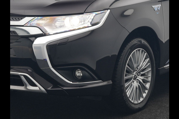 Mitsubishi Outlander 2.4 Intense Plug In Hybrid 225pk Dealer O.H PHEV | Trekhaak Afneembaar | Alcantara Sportstoelen Verwarmd | Camera | Apple Carplay | Keyless | DAB |
