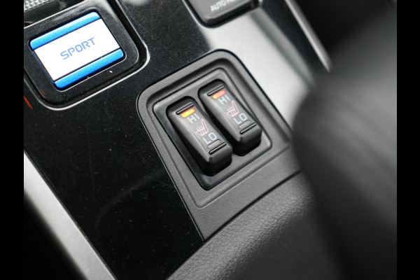Mitsubishi Outlander 2.4 Intense Plug In Hybrid 225pk Dealer O.H PHEV | Trekhaak Afneembaar | Alcantara Sportstoelen Verwarmd | Camera | Apple Carplay | Keyless | DAB |