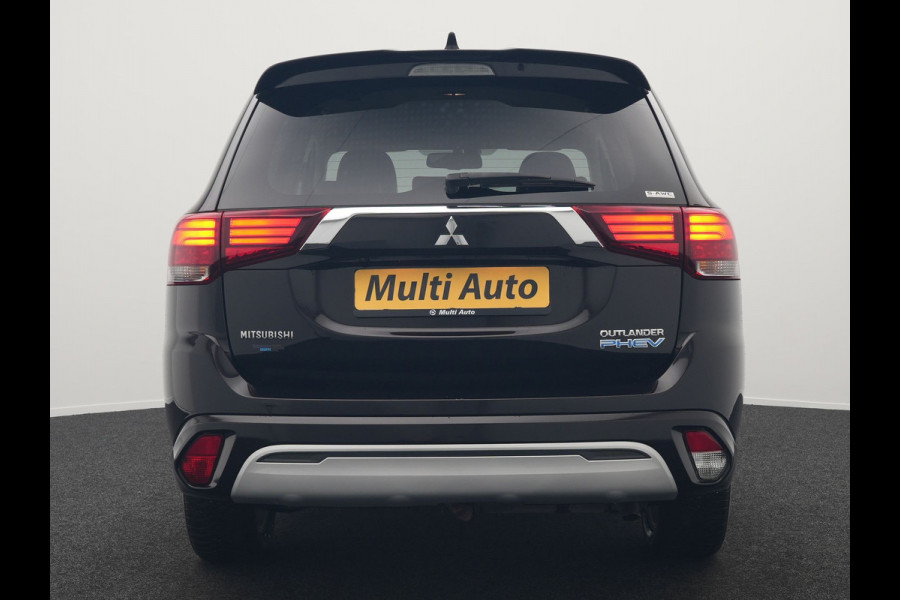 Mitsubishi Outlander 2.4 Intense Plug In Hybrid 225pk Dealer O.H PHEV | Trekhaak Afneembaar | Alcantara Sportstoelen Verwarmd | Camera | Apple Carplay | Keyless | DAB |