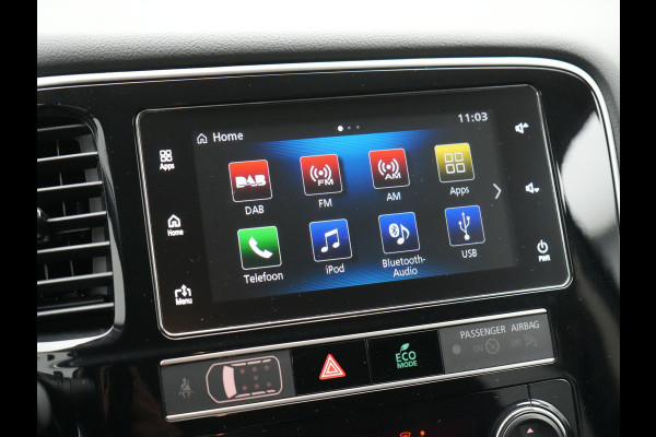 Mitsubishi Outlander 2.4 Intense Plug In Hybrid 225pk Dealer O.H PHEV | Trekhaak Afneembaar | Alcantara Sportstoelen Verwarmd | Camera | Apple Carplay | Keyless | DAB |