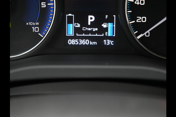 Mitsubishi Outlander 2.4 Intense Plug In Hybrid 225pk Dealer O.H PHEV | Trekhaak Afneembaar | Alcantara Sportstoelen Verwarmd | Camera | Apple Carplay | Keyless | DAB |