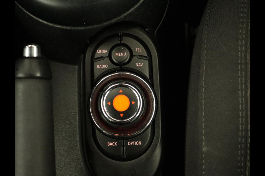 MINI Cooper 1.5 Chili | Automaat | Stoelverwarming | Full LED | Navigatie | Parkeerhulp | Sportstoelen | Climate control | Cruise control