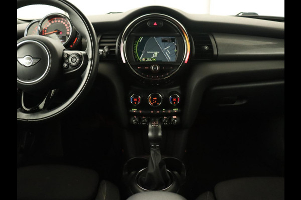 MINI Cooper 1.5 Chili | Automaat | Stoelverwarming | Full LED | Navigatie | Parkeerhulp | Sportstoelen | Climate control | Cruise control