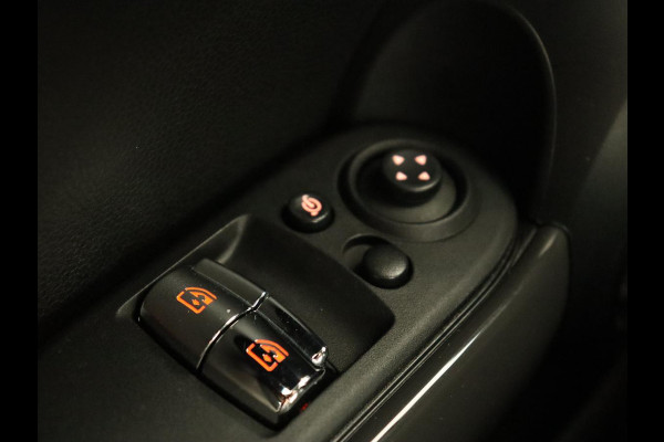 MINI Cooper 1.5 Chili | Automaat | Stoelverwarming | Full LED | Navigatie | Parkeerhulp | Sportstoelen | Climate control | Cruise control