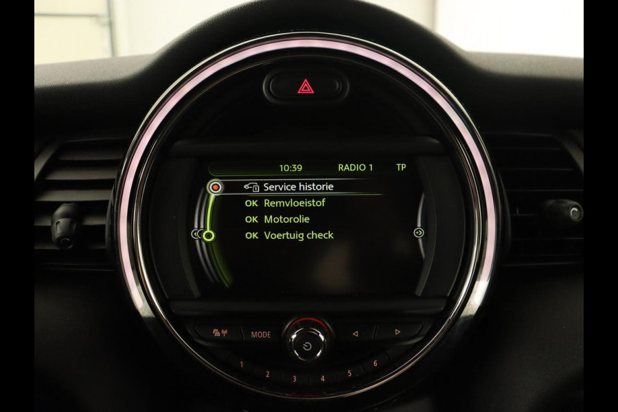 MINI Cooper 1.5 Chili | Automaat | Stoelverwarming | Full LED | Navigatie | Parkeerhulp | Sportstoelen | Climate control | Cruise control