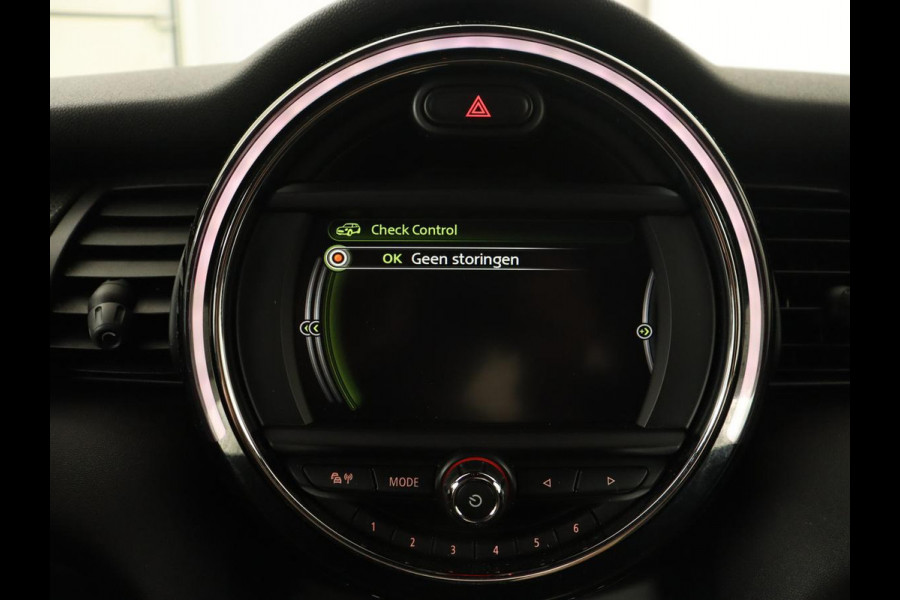 MINI Cooper 1.5 Chili | Automaat | Stoelverwarming | Full LED | Navigatie | Parkeerhulp | Sportstoelen | Climate control | Cruise control