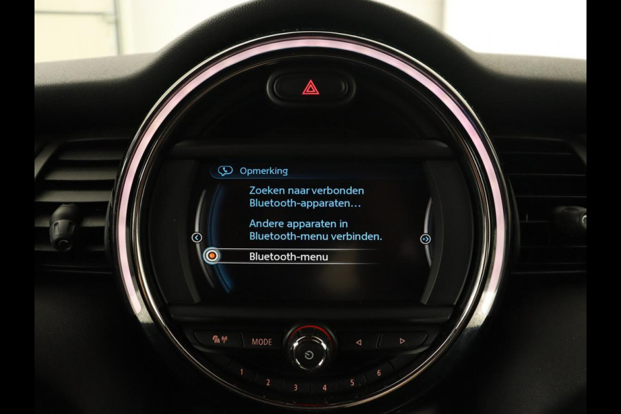 MINI Cooper 1.5 Chili | Automaat | Stoelverwarming | Full LED | Navigatie | Parkeerhulp | Sportstoelen | Climate control | Cruise control