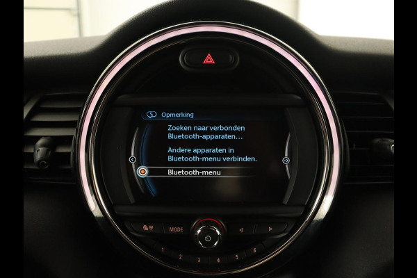 MINI Cooper 1.5 Chili | Automaat | Stoelverwarming | Full LED | Navigatie | Parkeerhulp | Sportstoelen | Climate control | Cruise control
