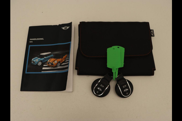 MINI Cooper 1.5 Chili | Automaat | Stoelverwarming | Full LED | Navigatie | Parkeerhulp | Sportstoelen | Climate control | Cruise control