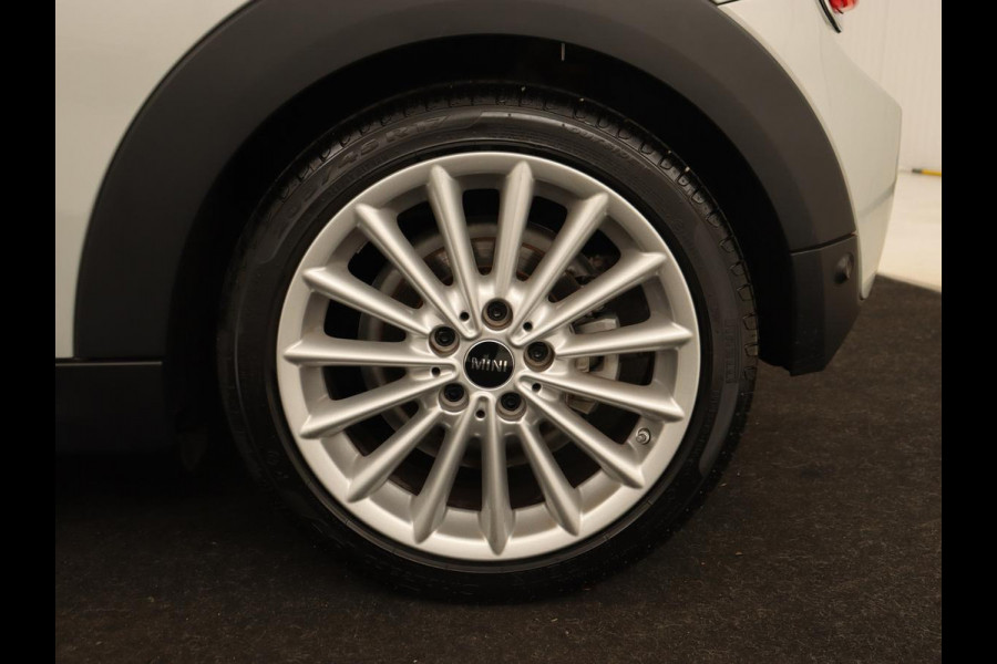MINI Cooper 1.5 Chili | Automaat | Stoelverwarming | Full LED | Navigatie | Parkeerhulp | Sportstoelen | Climate control | Cruise control