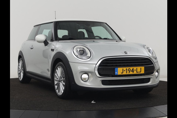 MINI Cooper 1.5 Chili | Automaat | Stoelverwarming | Full LED | Navigatie | Parkeerhulp | Sportstoelen | Climate control | Cruise control