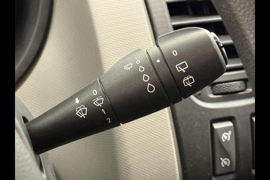 Renault Trafic Passenger 1.6 dCi Grand Zen Energy 9-PERSOONS personenbus Incl. BTW/BPM Airco Navi Cruise Control