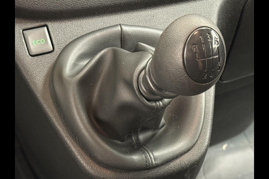 Renault Trafic Passenger 1.6 dCi Grand Zen Energy 9-PERSOONS personenbus Incl. BTW/BPM Airco Navi Cruise Control