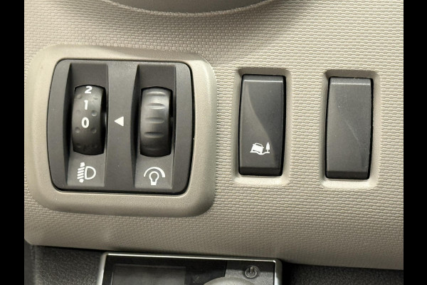 Renault Trafic Passenger 1.6 dCi Grand Zen Energy 9-PERSOONS personenbus Incl. BTW/BPM Airco Navi Cruise Control