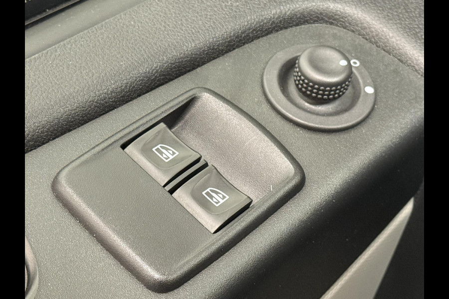 Renault Trafic Passenger 1.6 dCi Grand Zen Energy 9-PERSOONS personenbus Incl. BTW/BPM Airco Navi Cruise Control