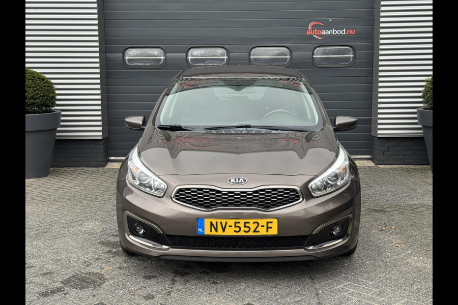 Kia cee'd 1.6 GDI ComfortPlusLine Navigator | Camera | Lichtmetalen Velgen | Navigatie | Cruise Control | Kia cee'd 1.6 GDI ComfortPlusLine Navigator | Camera | Lichtmetalen Velgen | Navigatie | Cruise Control |