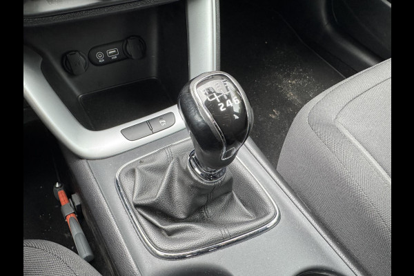 Kia cee'd 1.6 GDI ComfortPlusLine Navigator | Camera | Lichtmetalen Velgen | Navigatie | Cruise Control | Kia cee'd 1.6 GDI ComfortPlusLine Navigator | Camera | Lichtmetalen Velgen | Navigatie | Cruise Control |