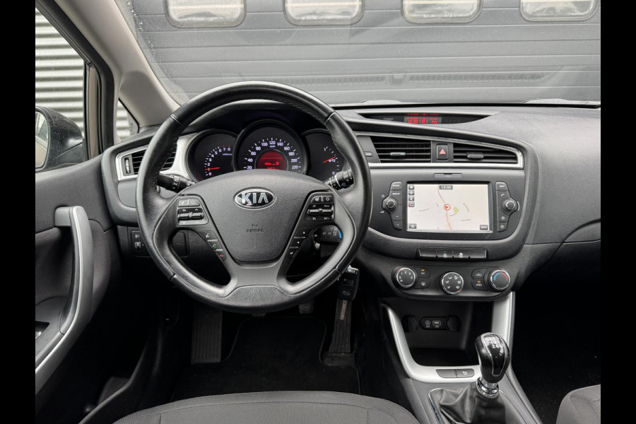 Kia cee'd 1.6 GDI ComfortPlusLine Navigator | Camera | Lichtmetalen Velgen | Navigatie | Cruise Control | Kia cee'd 1.6 GDI ComfortPlusLine Navigator | Camera | Lichtmetalen Velgen | Navigatie | Cruise Control |
