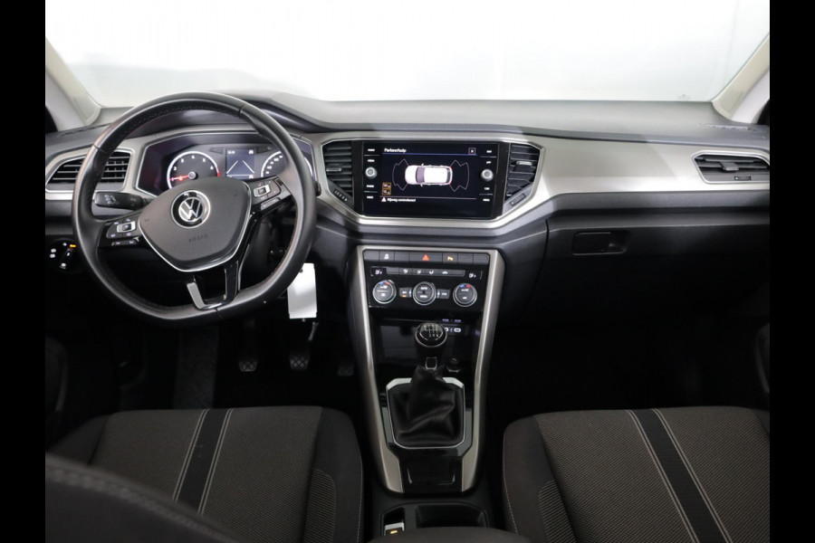 Volkswagen T-Roc 1.0 TSI Style 110 pk | Navigatie | Parkeersensoren | Autom. airco | Adaptieve cruise control | Apple Carplay/Android Auto | Volkswagen T-Roc 1.0 TSI Style 110 pk | Navigatie | Parkeersensoren | Autom. airco | Adaptieve cruise control | Apple Carplay/Android Auto |