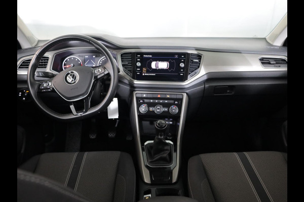 Volkswagen T-Roc 1.0 TSI Style 110 pk | Navigatie | Parkeersensoren | Autom. airco | Adaptieve cruise control | Apple Carplay/Android Auto | Volkswagen T-Roc 1.0 TSI Style 110 pk | Navigatie | Parkeersensoren | Autom. airco | Adaptieve cruise control | Apple Carplay/Android Auto |