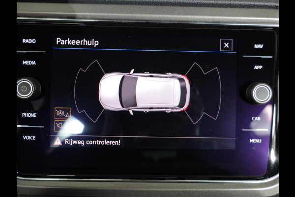 Volkswagen T-Roc 1.0 TSI Style 110 pk | Navigatie | Parkeersensoren | Autom. airco | Adaptieve cruise control | Apple Carplay/Android Auto | Volkswagen T-Roc 1.0 TSI Style 110 pk | Navigatie | Parkeersensoren | Autom. airco | Adaptieve cruise control | Apple Carplay/Android Auto |