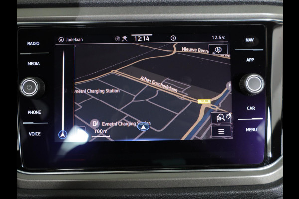 Volkswagen T-Roc 1.0 TSI Style 110 pk | Navigatie | Parkeersensoren | Autom. airco | Adaptieve cruise control | Apple Carplay/Android Auto | Volkswagen T-Roc 1.0 TSI Style 110 pk | Navigatie | Parkeersensoren | Autom. airco | Adaptieve cruise control | Apple Carplay/Android Auto |