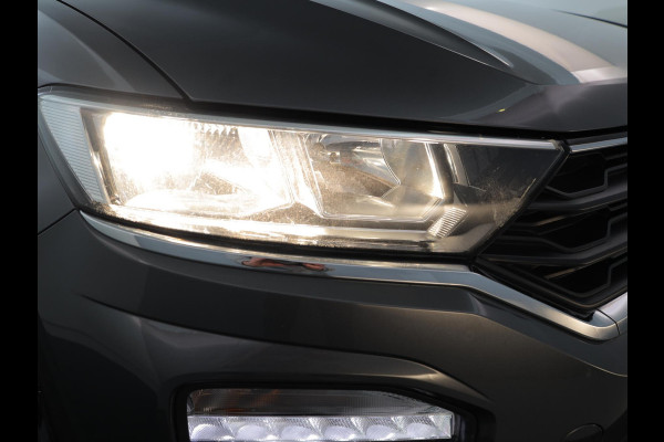 Volkswagen T-Roc 1.0 TSI Style 110 pk | Navigatie | Parkeersensoren | Autom. airco | Adaptieve cruise control | Apple Carplay/Android Auto | Volkswagen T-Roc 1.0 TSI Style 110 pk | Navigatie | Parkeersensoren | Autom. airco | Adaptieve cruise control | Apple Carplay/Android Auto |