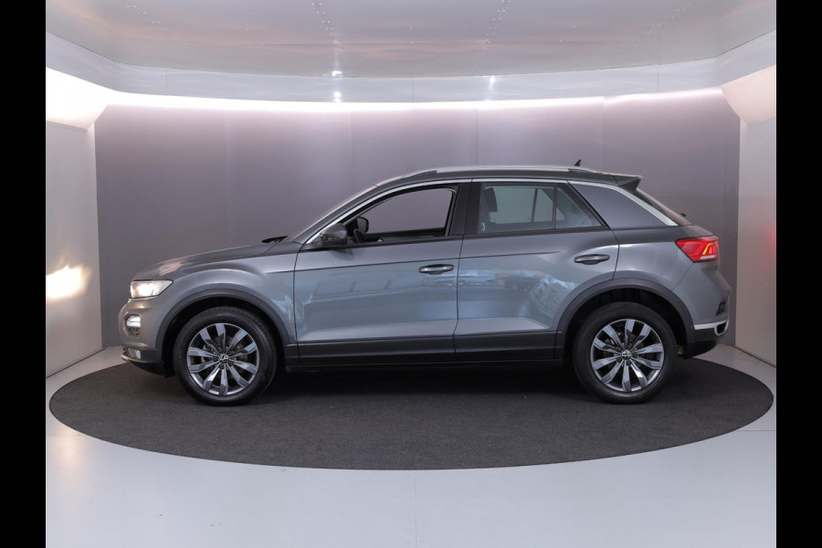 Volkswagen T-Roc 1.0 TSI Style 110 pk | Navigatie | Parkeersensoren | Autom. airco | Adaptieve cruise control | Apple Carplay/Android Auto | Volkswagen T-Roc 1.0 TSI Style 110 pk | Navigatie | Parkeersensoren | Autom. airco | Adaptieve cruise control | Apple Carplay/Android Auto |