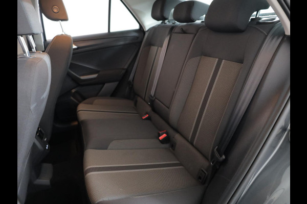 Volkswagen T-Roc 1.0 TSI Style 110 pk | Navigatie | Parkeersensoren | Autom. airco | Adaptieve cruise control | Apple Carplay/Android Auto | Volkswagen T-Roc 1.0 TSI Style 110 pk | Navigatie | Parkeersensoren | Autom. airco | Adaptieve cruise control | Apple Carplay/Android Auto |