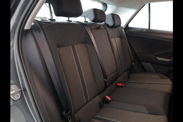 Volkswagen T-Roc 1.0 TSI Style 110 pk | Navigatie | Parkeersensoren | Autom. airco | Adaptieve cruise control | Apple Carplay/Android Auto | Volkswagen T-Roc 1.0 TSI Style 110 pk | Navigatie | Parkeersensoren | Autom. airco | Adaptieve cruise control | Apple Carplay/Android Auto |