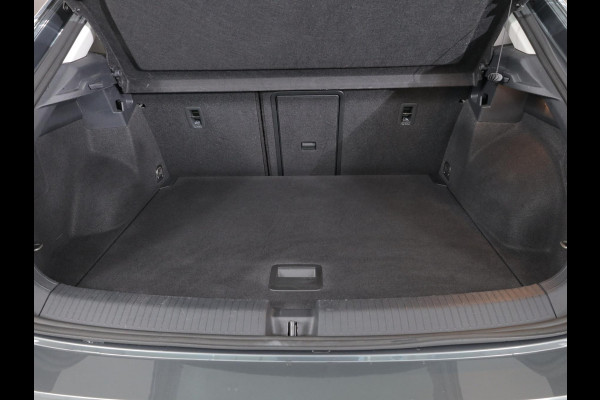 Volkswagen T-Roc 1.0 TSI Style 110 pk | Navigatie | Parkeersensoren | Autom. airco | Adaptieve cruise control | Apple Carplay/Android Auto | Volkswagen T-Roc 1.0 TSI Style 110 pk | Navigatie | Parkeersensoren | Autom. airco | Adaptieve cruise control | Apple Carplay/Android Auto |