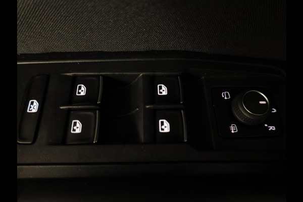 Volkswagen T-Roc 1.0 TSI Style 110 pk | Navigatie | Parkeersensoren | Autom. airco | Adaptieve cruise control | Apple Carplay/Android Auto | Volkswagen T-Roc 1.0 TSI Style 110 pk | Navigatie | Parkeersensoren | Autom. airco | Adaptieve cruise control | Apple Carplay/Android Auto |