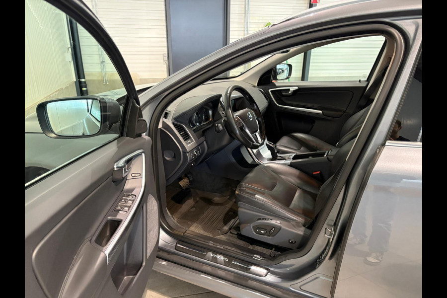 Volvo XC60 D4 Aut. Summum Leder Stoelverwarming Trekhaak Parkeercamera 190pk