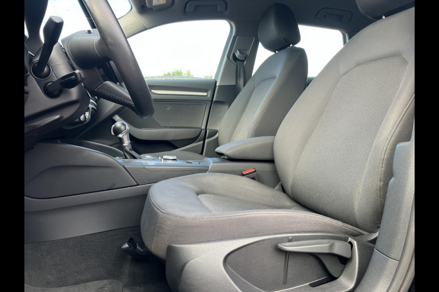 Audi A3 Sportback 40 e-tron Advance Sport | Trekhaak | Camera | 100% onderhouden Audi A3 Sportback 40 e-tron Advance Sport | Trekhaak | Camera | 100% onderhouden