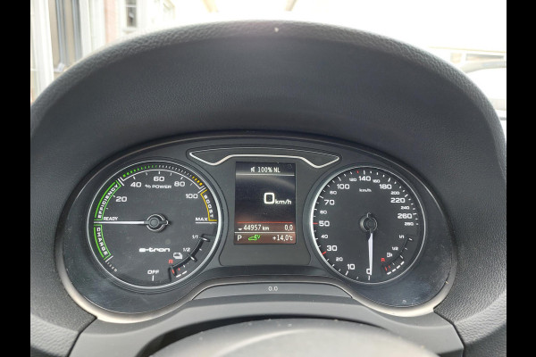 Audi A3 Sportback 40 e-tron Advance Sport | Trekhaak | Camera | 100% onderhouden Audi A3 Sportback 40 e-tron Advance Sport | Trekhaak | Camera | 100% onderhouden