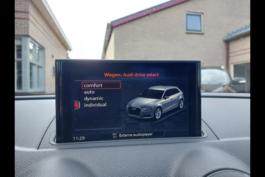Audi A3 Sportback 40 e-tron Advance Sport | Trekhaak | Camera | 100% onderhouden Audi A3 Sportback 40 e-tron Advance Sport | Trekhaak | Camera | 100% onderhouden