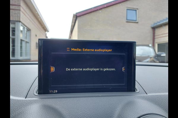 Audi A3 Sportback 40 e-tron Advance Sport | Trekhaak | Camera | 100% onderhouden Audi A3 Sportback 40 e-tron Advance Sport | Trekhaak | Camera | 100% onderhouden