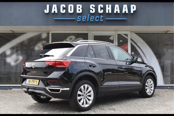 Volkswagen T-Roc 1.5 TSI Style Automaat Navigatie / Adap. Cruise / Trekhaak / PDC v+a / Camera / 17" LM