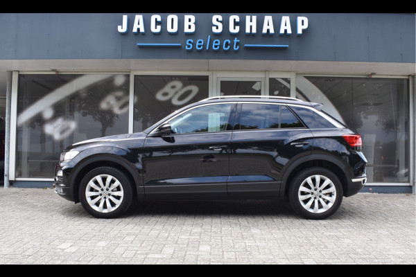 Volkswagen T-Roc 1.5 TSI Style Automaat Navigatie / Adap. Cruise / Trekhaak / PDC v+a / Camera / 17" LM