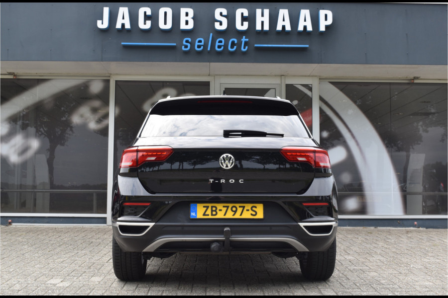 Volkswagen T-Roc 1.5 TSI Style Automaat Navigatie / Adap. Cruise / Trekhaak / PDC v+a / Camera / 17" LM