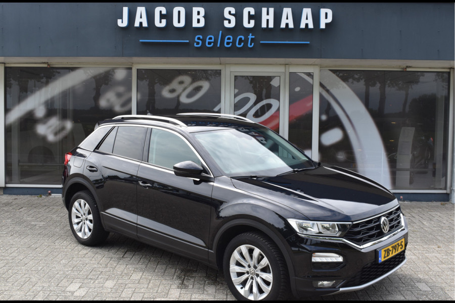 Volkswagen T-Roc 1.5 TSI Style Automaat Navigatie / Adap. Cruise / Trekhaak / PDC v+a / Camera / 17" LM