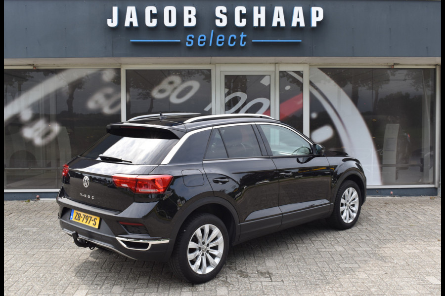 Volkswagen T-Roc 1.5 TSI Style Automaat Navigatie / Adap. Cruise / Trekhaak / PDC v+a / Camera / 17" LM