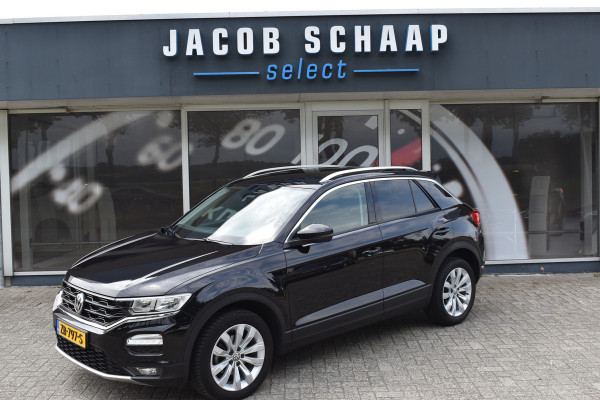Volkswagen T-Roc 1.5 TSI Style Automaat Navigatie / Adap. Cruise / Trekhaak / PDC v+a / Camera / 17" LM