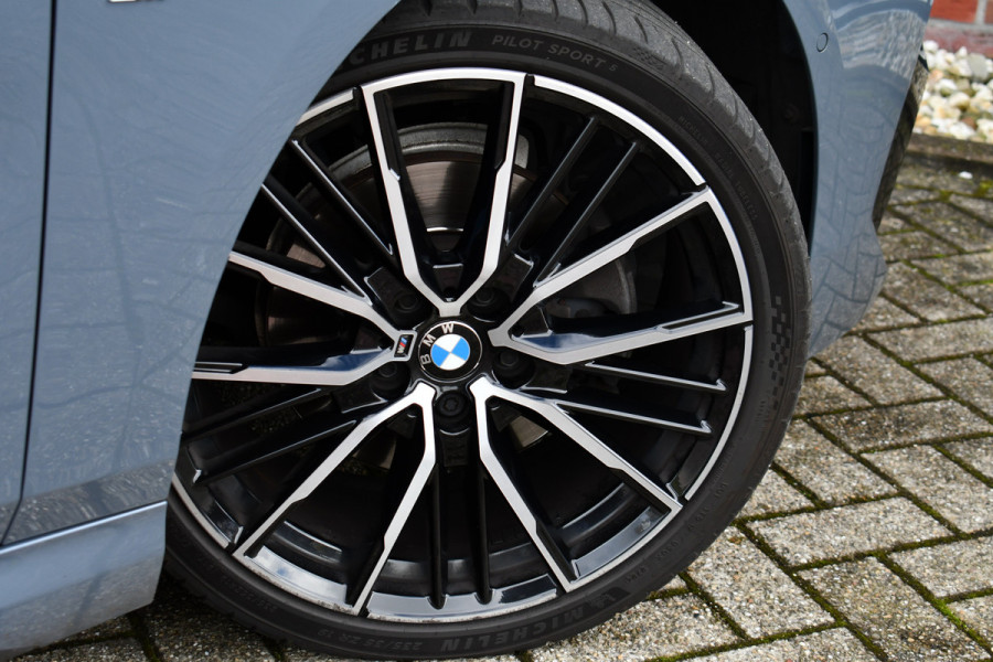 BMW 2 Serie Gran Coupé 218i M-Sport 19inch HiFi Camera Leder Live-cockpit