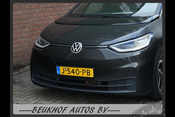 Volkswagen ID.3 First Plus 58 kWh Trekhaak Carplay Soh 92% Volkswagen ID.3 First Plus 58 kWh Trekhaak Carplay Soh 92%