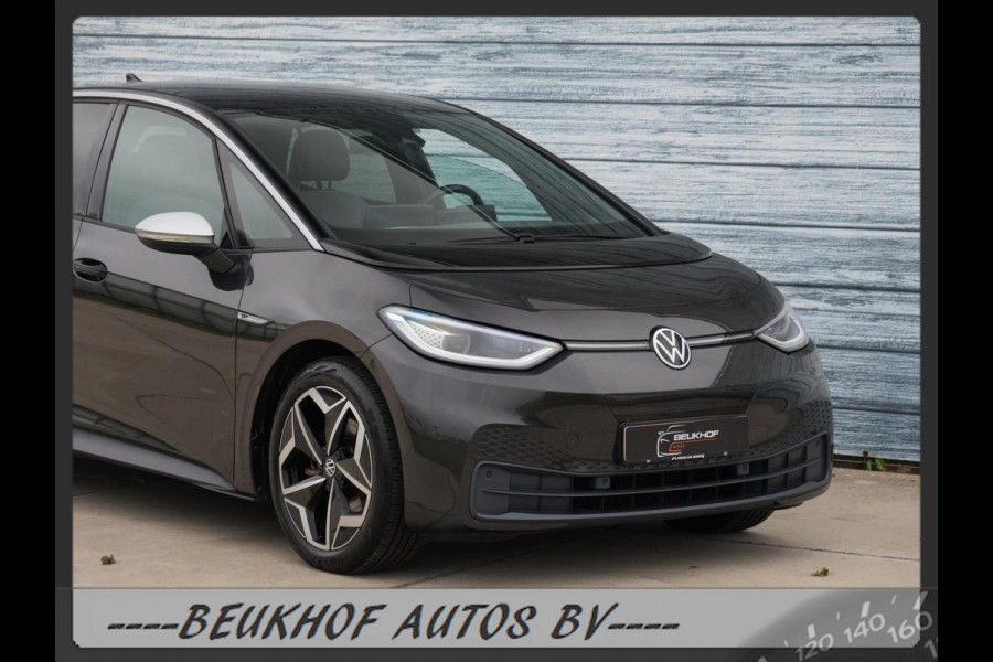 Volkswagen ID.3 First Plus 58 kWh Trekhaak Carplay Soh 92% Volkswagen ID.3 First Plus 58 kWh Trekhaak Carplay Soh 92%