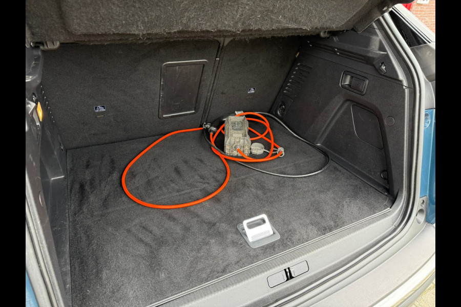 Peugeot 3008 1.6 HYbrid 225 GT - Automaat - Pano/schuifdak - Navi - Camera Peugeot 3008 1.6 HYbrid 225 GT - Automaat - Pano/schuifdak - Navi - Camera