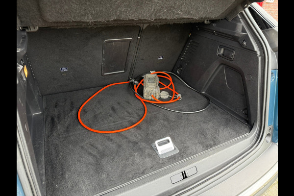 Peugeot 3008 1.6 HYbrid 225 GT - Automaat - Pano/schuifdak - Navi - Camera Peugeot 3008 1.6 HYbrid 225 GT - Automaat - Pano/schuifdak - Navi - Camera