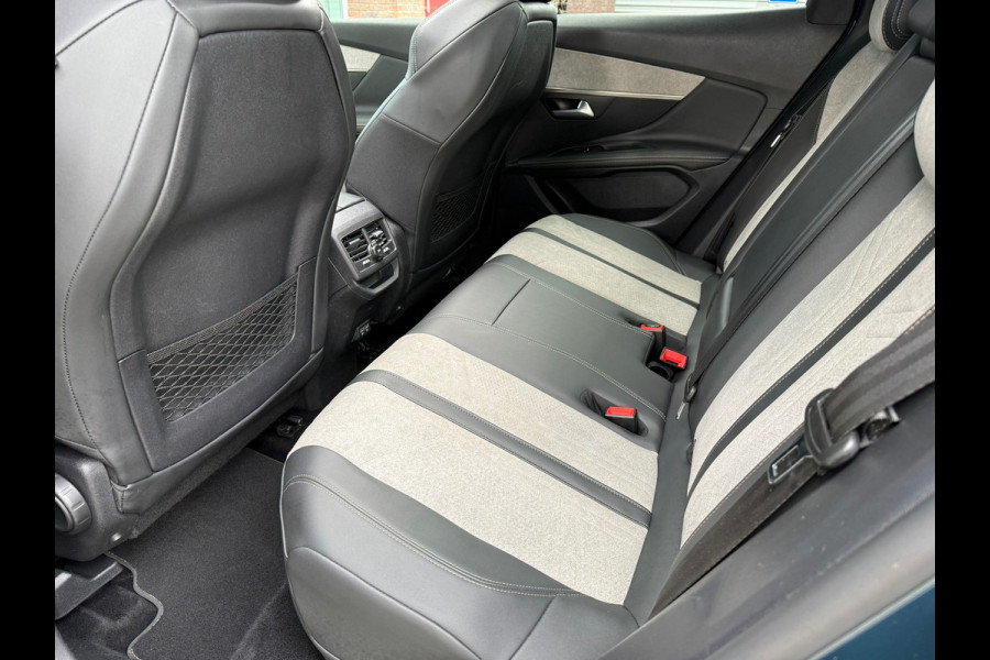Peugeot 3008 1.6 HYbrid 225 GT - Automaat - Pano/schuifdak - Navi - Camera Peugeot 3008 1.6 HYbrid 225 GT - Automaat - Pano/schuifdak - Navi - Camera